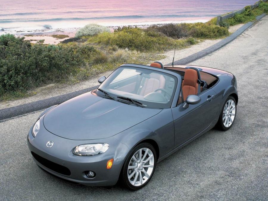  Mazda MX-5 Roadster Coupe 2006 года  (фото 20 из 212)